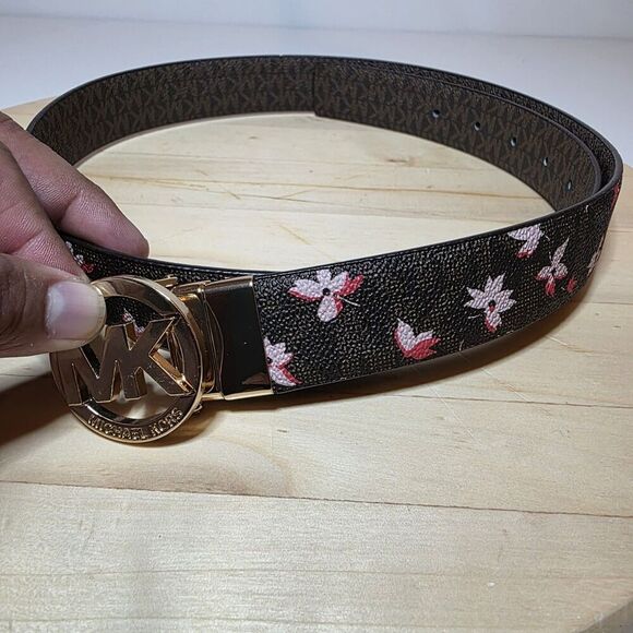 MICHAEL KORS Women’s MK Logo Twist Reversible Floral Print & Brown Logo 39.5 In. - Picture 12 of 12
